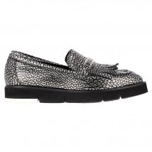 Love Moschino Gebroken Accent Loafers in Metallic Zilveren Leer