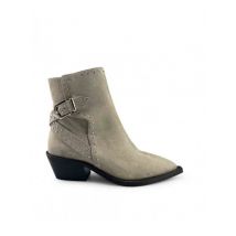 Deabused Laarsje fajen taupe