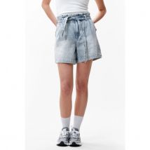 Catwalk Junkie 23020841 denim shorts with a comfortable waist