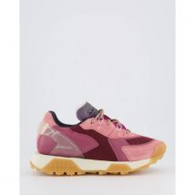 Run of Dames revolt sneaker