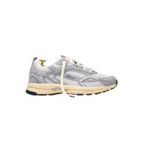 Mercer Amsterdam The re-run vintage suede sneakers me261003