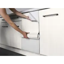 Adhesivo para madera de color blanquecino