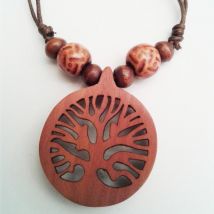 Arbre de vie pendentif en bois de sawo sculpté main petit D. 3 cm