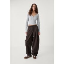 Stradivarius Pantalon cargo parachute  Marron 36