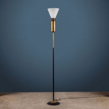 Lampadaire en aluminium émaillé et verre opalin (années 60), Stilnovo