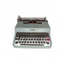 Machine à écrire Lettera 32 (années 60), Olivetti Synthesis
