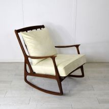 Fauteuil à bascule en bois de noyer (années 60),