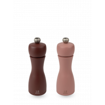 Earthy, plant-inspired natural colours have been selected for this set of salt and pepper mills to create a soft, wholesome vibe. The rich shade of the pepper mill and the lighter tones of the salt mill elicit feelings of warmth and indulgence. Tahiti