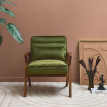 Sillón escandinavo de madera de hevea y terciopelo, Savane