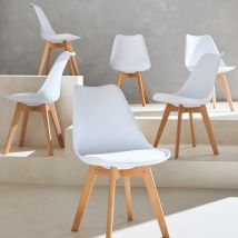 Juego de 6 sillas escandinavas blancas con patas de madera | sweeek