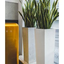 24x24x93 cm (spód) + 32x32 cm (góra) CT - Donica betonowa w kształcie stożka (biała)