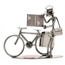 Schraubenmännchen Postbote