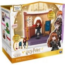 Wizarding World, Set Classe di Incantesimi Harry Potter con bambola esclusiva Hermione Granger e accessori - dai 5 anni, Gioco figura