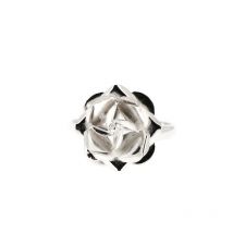 Bague en argent petite rose