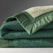 Couverture bicolore pure laine 800 g/m² - Vert - Laine/satin - Ourson - Blancheporte