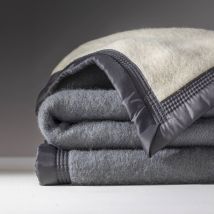 Couverture bicolore pure laine 600 g/m² - Gris - Laine/satin - Ourson - Blancheporte