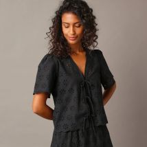 Blouse à nouettes, broderie anglaise - Noir - Taille 54 - Coton - Lora Zellini - Blancheporte