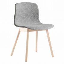 About a Chair AAC13 Stuhl, Stoff 0123 remix by kvadrat, Polster vollpolster, Untergestell Massivholz nussbaum wasserbasiert lackiert
