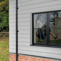 Lame de bardage en fibres-ciment Cedral Click finition relief Gris argent C51