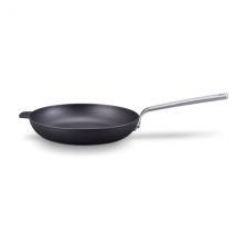 Poêle Beka Stark en fonte avec contre-poignée - Couteaux du Chef - Couteaux du Chef