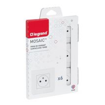 Prise électriques 2 pôles + terre affleurantes avec plaque de finition blanche Mosaic LEGRAND par 6