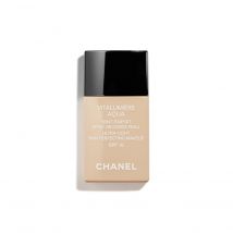 Chanel - Vitalumiere Aqua Ultra-Light Makeup SPF15 #70 Beige - Ultra Light (30ml)