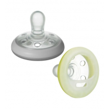 Tommee Tippee - Night Time Soothers 0-6mths Grey/Yellow (2pk)