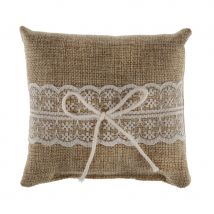 Coussin porte alliance entouré de dentelle