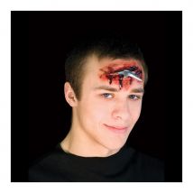 Shuriken enfoncé dans la peau