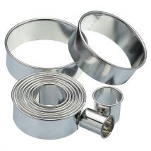 KitchenCraft Eleven Round Plain Pastry Cutters With Metal Storage Tin