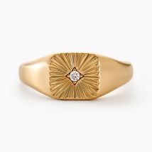 Chevaliere Plaqué Or Erditse Oxyde De Zirconium - Pour Femme - Pierre en Oxyde de Zirconium de forme Ronde - Motif Carrée - Histoire d'Or