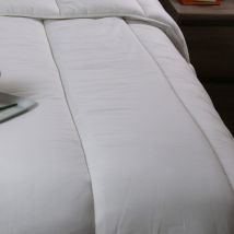 Couette anti-acariens et respirante DODO - Blanc - Polyester - Home Maison