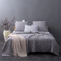 Couvre lit matelassé et moelleux - Gris clair - Polyester - Home Maison