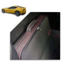 Maßgeschneidertes Gepäck Ferrari 812 Superfast aus Leder (für das Fach hinter den Sitzen)