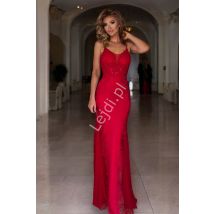 Czerwona sukienka z gipiurą – zmysłowa suknia wieczorowa Lejdi.pl