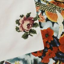T-Shirt Brodé Rose - Blanc - S - Coton Biologique - Fabriqué en France - Idée cadeau Noël - Cadeau Homme - Cadeau Femme - Cadeau Papa - Johnny Romance