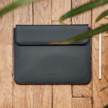 Housse pour iPad ou tablette - Rains - Noir - Idée cadeau Noël - Cadeau Homme - Cadeau Femme - Les Raffineurs