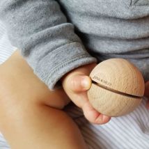 Boule sonore Montessori - Idée cadeau Noël - Idée cadeau enfant - Nina & Miles - Les Raffineurs