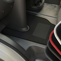 Teppich LKW MERCEDES ACTROS nach Maß - Fertigstellung Nadelfilzteppich - PERSONALISIERBAR