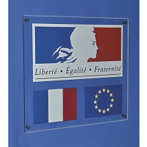 Pavoisement Plexiglas 100/100 Cm - Couleurs Françaises Et Européennes - Manutan Collectivités