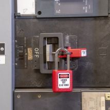 Master Lock - Bloqueo de disyuntor n.o 3823