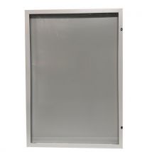 AME - Vitrina exterior fundo branco – 9 folhas – moldura branca,