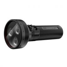 Lanterna Recarregável P18R Focus - 6500 Lúmens - IP68 - 240m Alcance - 45h Autonomia - Ledlenser
