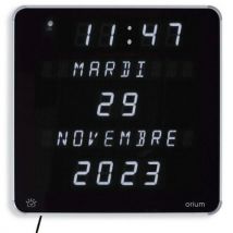 Ecrã Duplo Numérico Quadrado - Alumínio e Vidro - Controlo Remoto - Relógio LED Ephéméris Branco 30cm - Orium