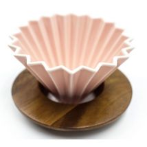 Origami Dripper M in Porcelain Pink Colour + Wooden Holder