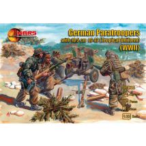 German Paratroopers with 10.5cm LG42 (Tropical Uniform) WWII