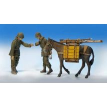 U.S. Infantrist mit Maultier