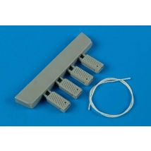 Universal Navy Wheel Chock w. Nylon Rope