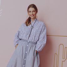 Patron Burda 6263 Chemisier à variation de cols pour femmes du 36 au 46 - Burda - Mondial Tissus