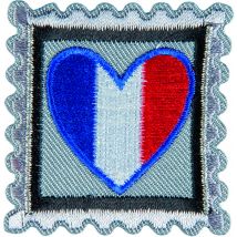 Écusson cœur drapeau Français carré 4,4 x 4,1 cm - Mondial Tissus